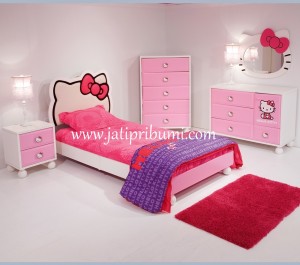 Set Tempat Tidur Hello Kitty